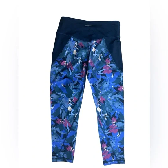 Patagonia size Small Pattern Capri Leggings, hiking, workout, gym, outdoor - Picture 4 of 7